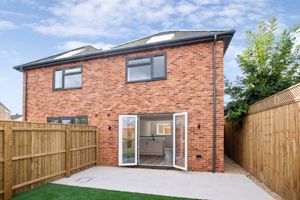 Photo 27- click for photo gallery